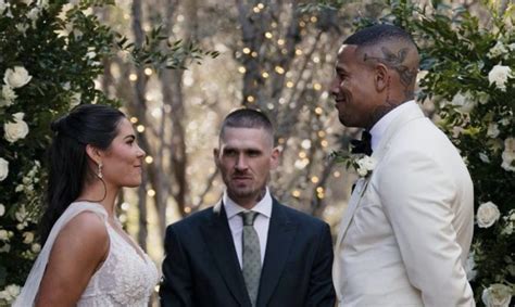 waller plum wedding|Aces’ Kelsey Plum, Raiders’ Darren Waller Get。